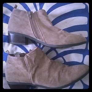 Old Navy Taupe Booties